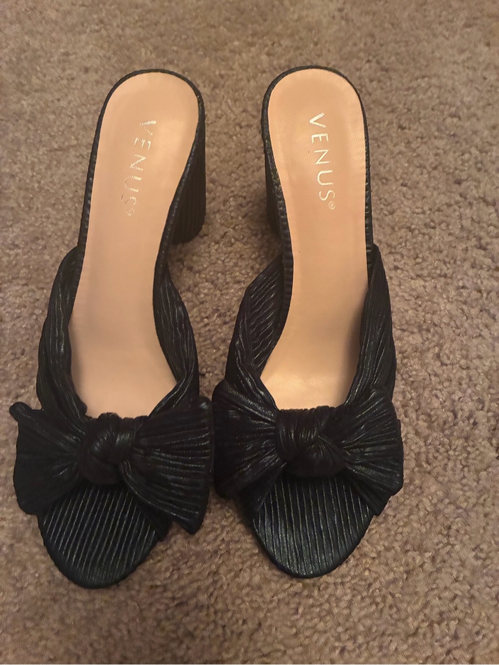 VENUS Black Knotted Block Heel Mules